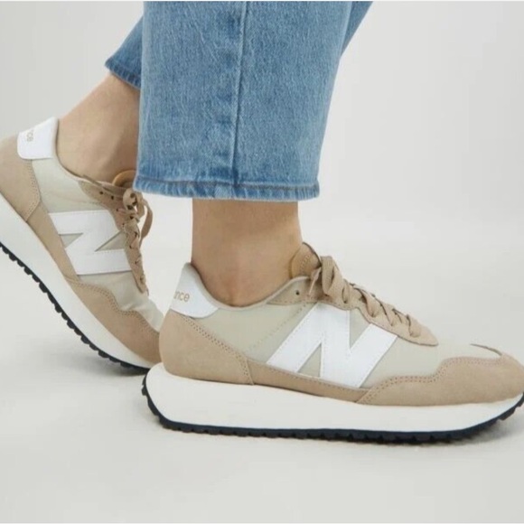 New Balance 237 Sneaker - Women's size 9 - Picture 1 of 6